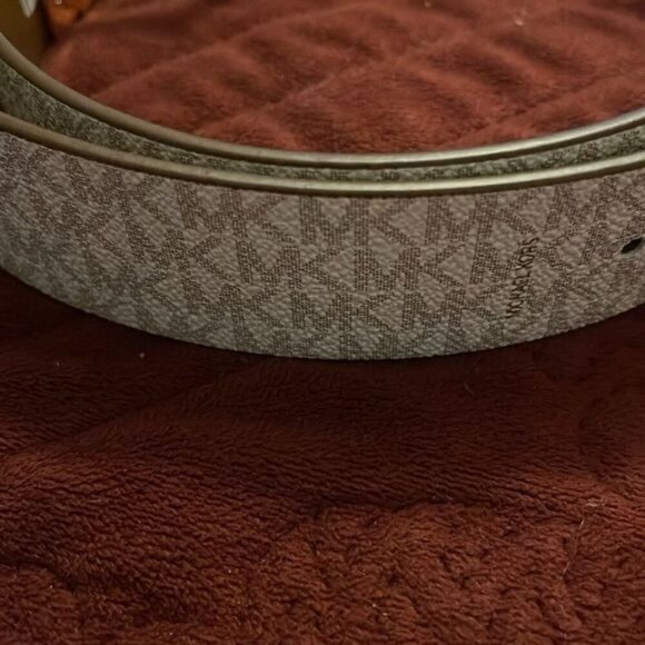 NWOT Michael Kors Signature‎ Leather MK Gray, then Brown Reverseable Belt 36” - Picture 3 of 13